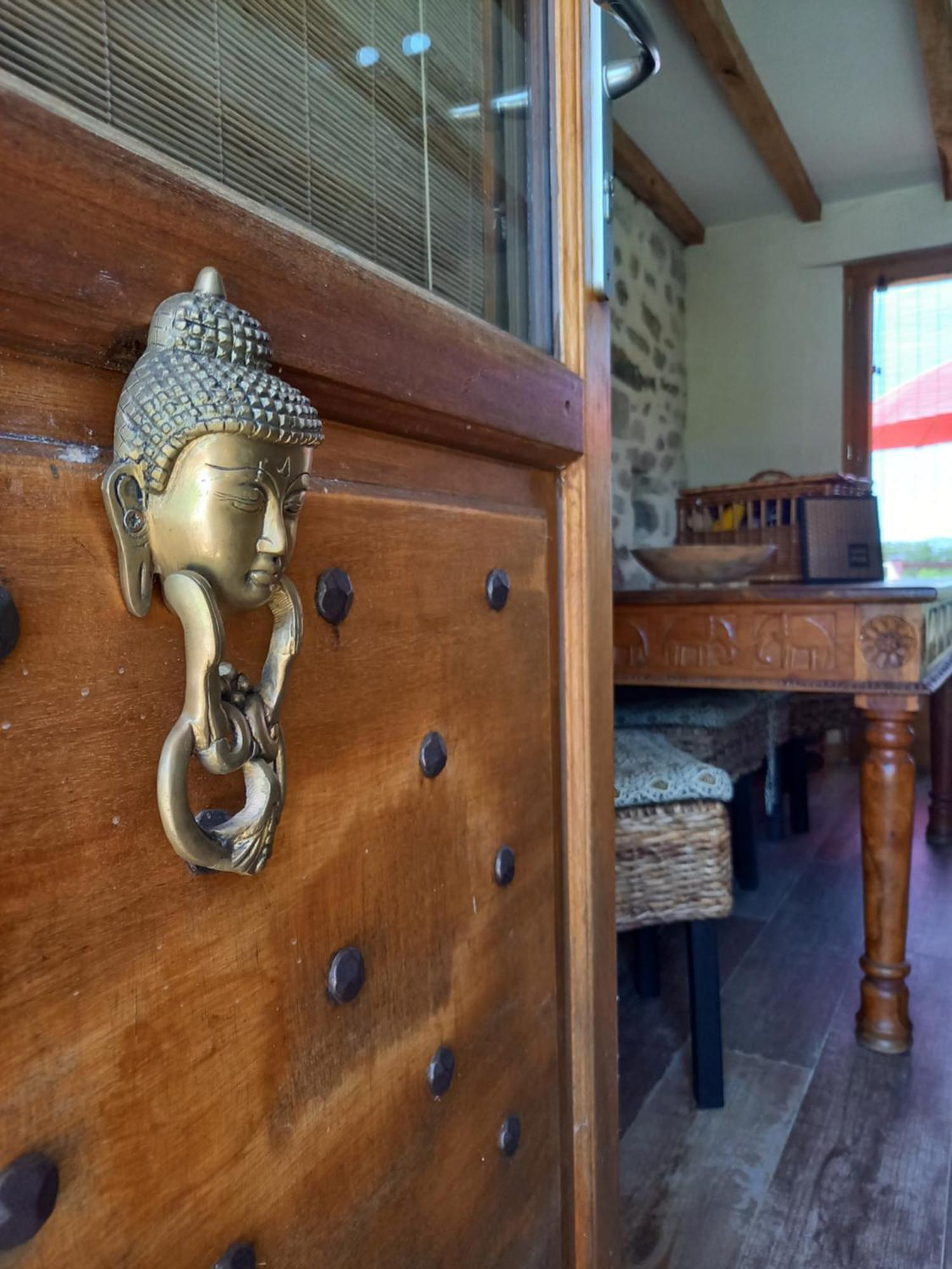 Un Parfum De Thailande, Ressourcement Et Massages Curemonte Dış mekan fotoğraf